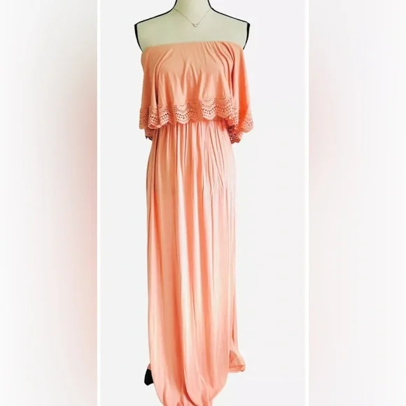 NWT Forever 21 Strapless Maxi Dress Size: Medium - Picture 1 of 4